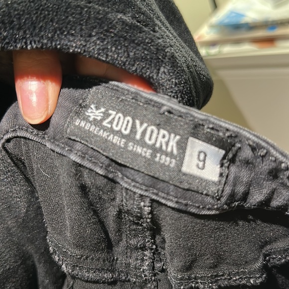 Ripped Jeans - Picture 3 of 3